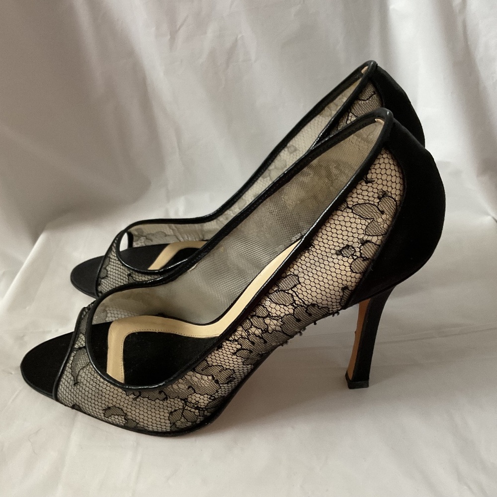 BRIAN ATWOOD FEMININE BLACK SATIN LACE PEEP TOE PUMPS HEELS SANDALS 39 ~ NEW